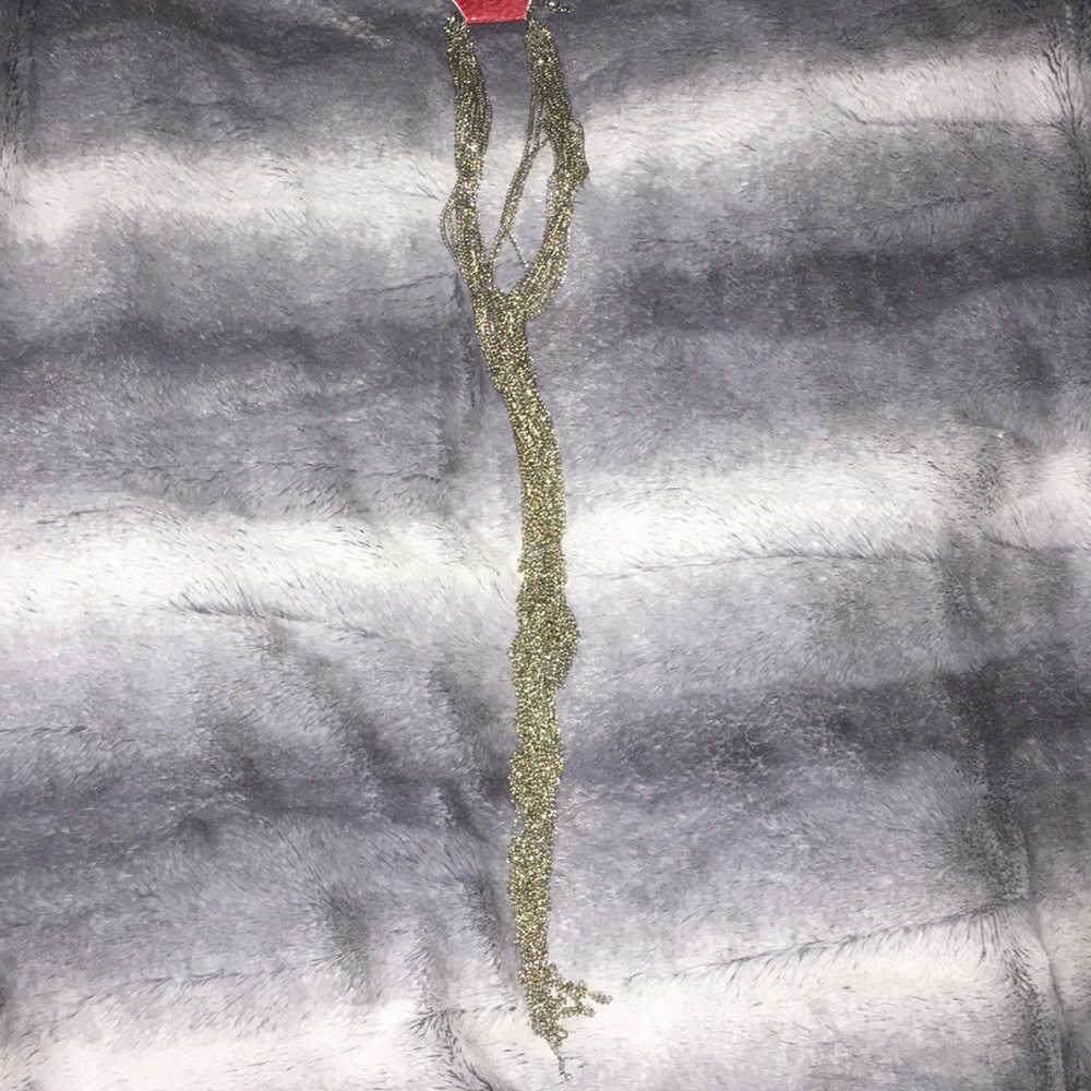 NWT CHARMING CHARLIE KNOT NECKLACE